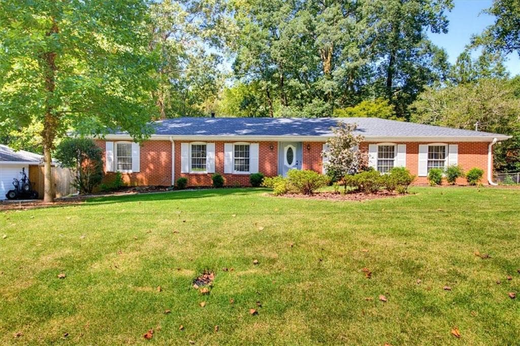 4 bedroom, 3 bathroom, 2,038 sq ft single family residence for sale at 851 Valleymeade Drive, Marietta, GA 30067 — photo 1 of 61