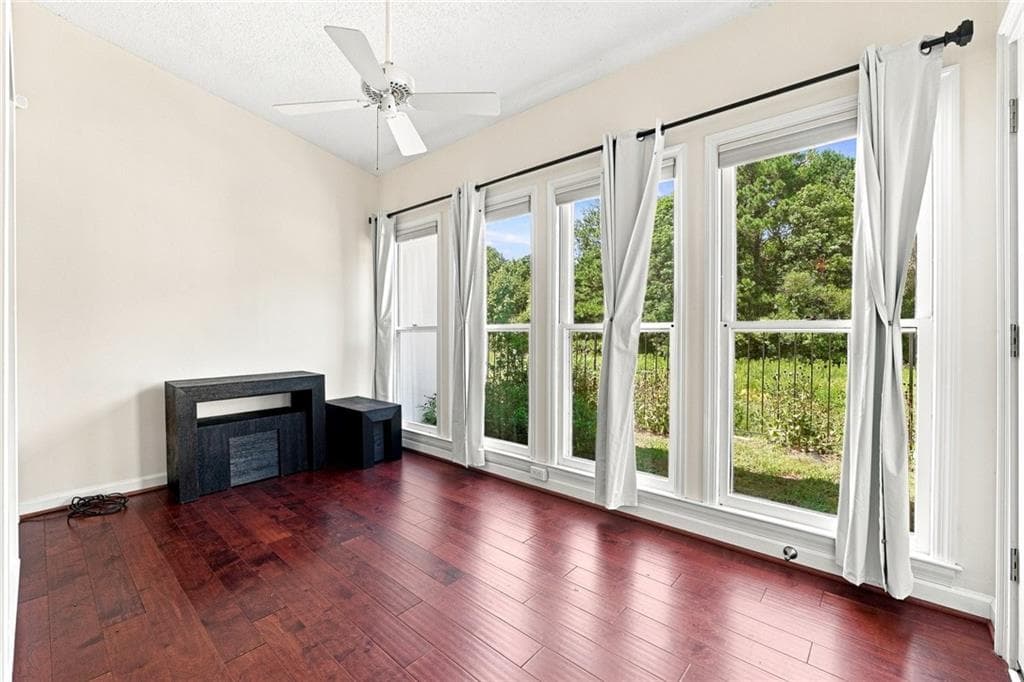 3 bedroom, 3 bathroom, 2,230 sq ft condominium for rent at 3924 Ashford Lake Court, Atlanta, GA 30319 for $4,000 a month — photo 5