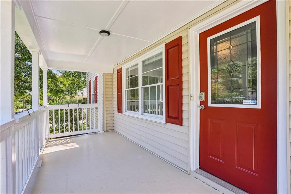 2 bedroom, 2 bathroom, 974 sq ft single family residence under contract at 2966 Emory Road, Smyrna, GA 30080 — photo 3