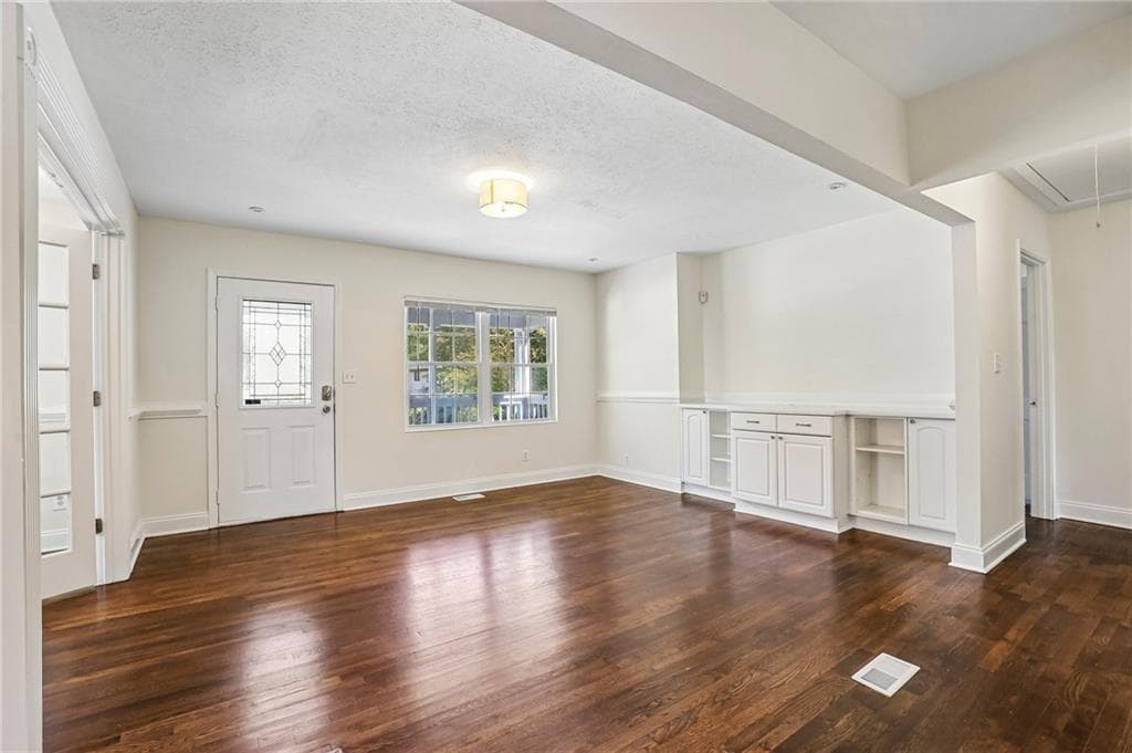2 bedroom, 2 bathroom, 974 sq ft single family residence under contract at 2966 Emory Road, Smyrna, GA 30080 — photo 6