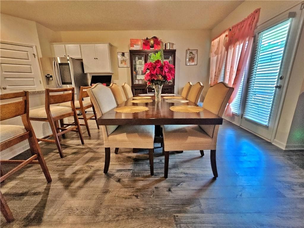 4 bedroom, 2 bathroom, 1,843 sq ft single family residence for sale at 134 Oakchase Park Lane, Hampton, GA 30228 — photo 7