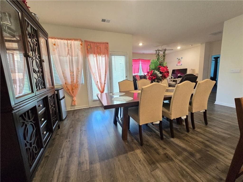 4 bedroom, 2 bathroom, 1,843 sq ft single family residence for sale at 134 Oakchase Park Lane, Hampton, GA 30228 — photo 8