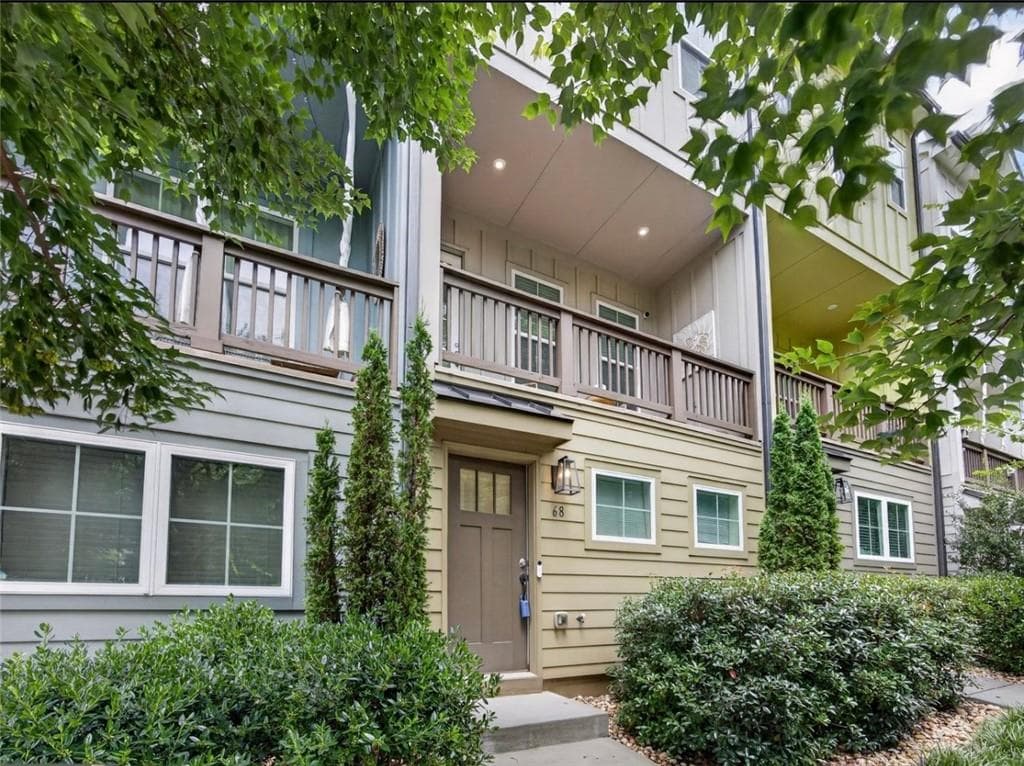 2 bedroom, 2 bathroom, 1,120 sq ft townhouse for sale at 68 Adore Court, Atlanta, GA 30315 — photo 2