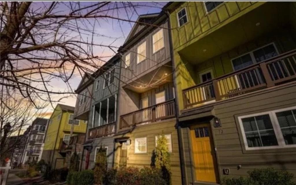 2 bedroom, 2 bathroom, 1,120 sq ft townhouse for sale at 68 Adore Court, Atlanta, GA 30315 — photo 3