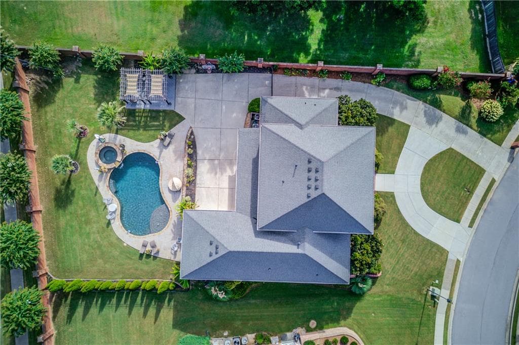 4 bedroom, 5 bathroom, 6,113 sq ft single family residence under contract at 3418 Aberrone Place, Buford, GA 30519 — photo 7