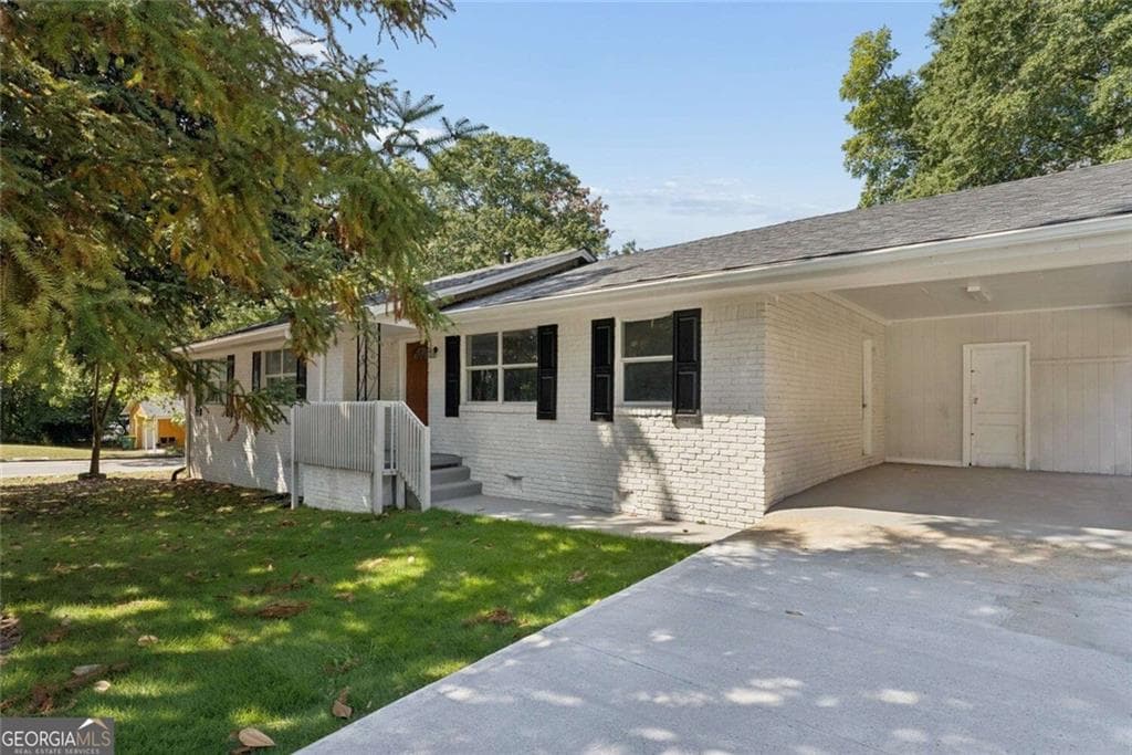 3 bedroom, 2 bathroom, 1,612 sq ft single family residence for sale at 546 Lamar Drive, Forest Park, GA 30297 — photo 2