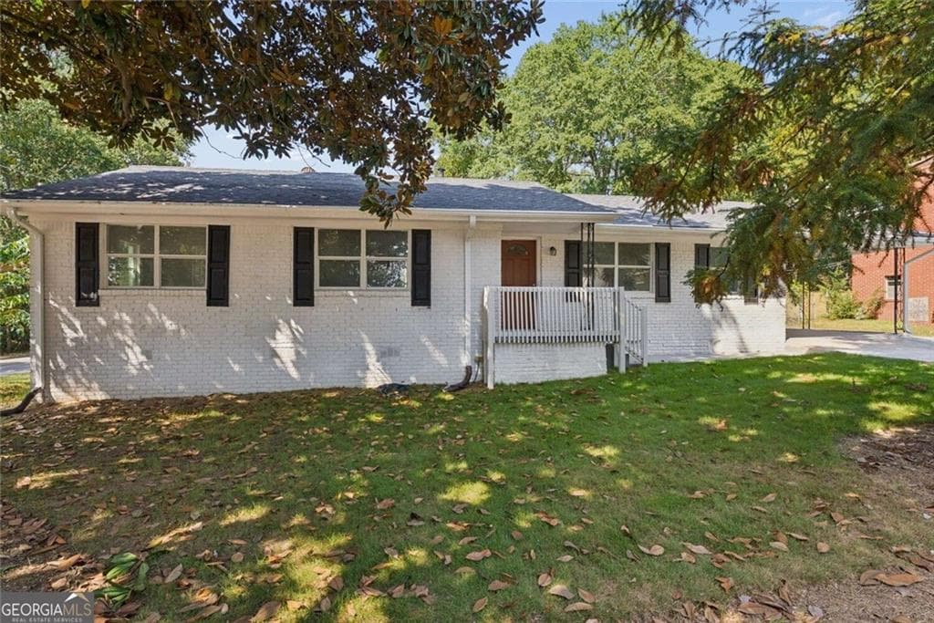 3 bedroom, 2 bathroom, 1,612 sq ft single family residence for sale at 546 Lamar Drive, Forest Park, GA 30297 — photo 3