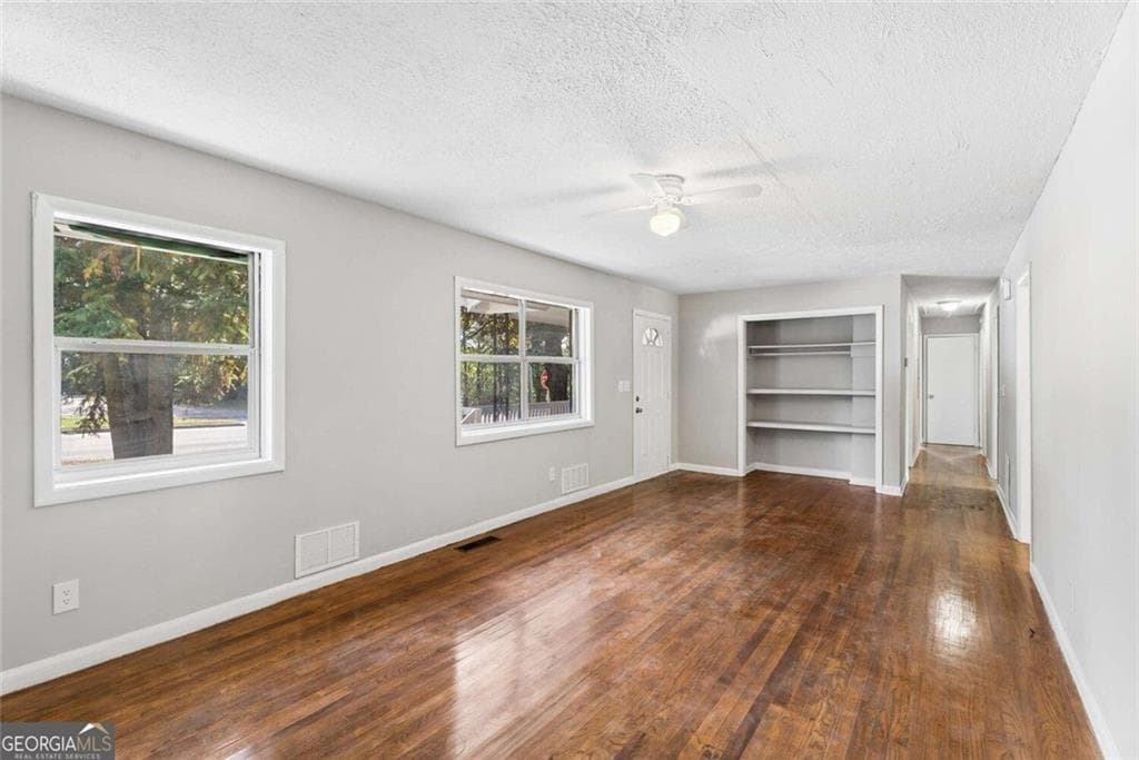 3 bedroom, 2 bathroom, 1,612 sq ft single family residence for sale at 546 Lamar Drive, Forest Park, GA 30297 — photo 6