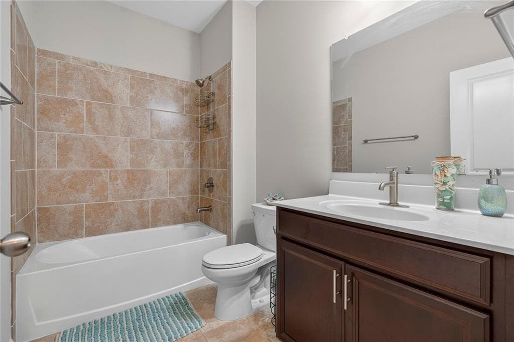 5 bedroom, 5 bathroom, 4,960 sq ft single family residence for sale at 327 Round Pond Drive, Lilburn, GA 30047 — photo 8