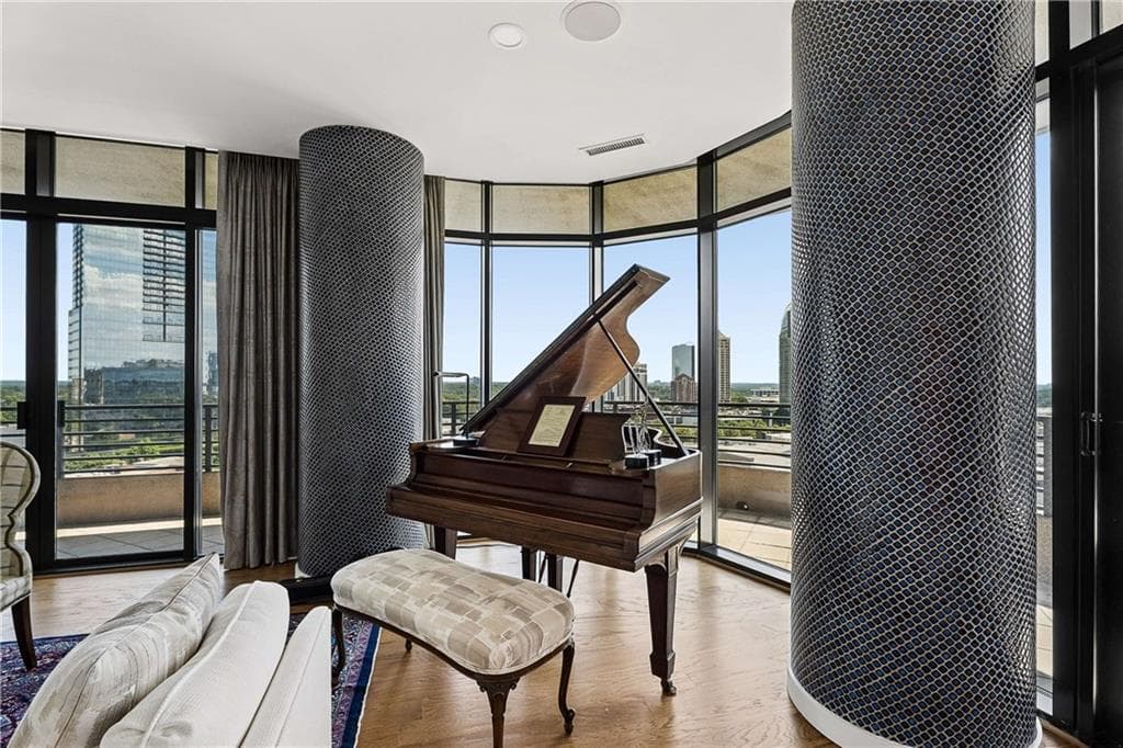 3 bedroom, 3 bathroom, 3,373 sq ft condominium for sale at 750 Park Avenue 15SE, Atlanta, GA 30326 — photo 5