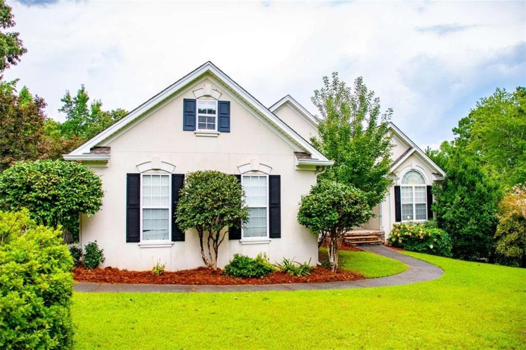 3 bedroom, 2 bathroom, 3,918 sq ft single family residence for sale at 7046 Tara Drive, Villa Rica, GA 30180 — photo 3