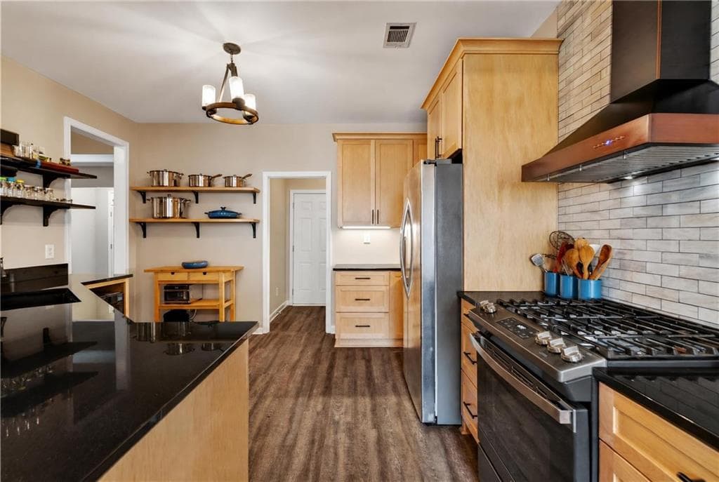 4 bedroom, 3 bathroom, 1,985 sq ft townhouse for sale at 4967 Berkeley Run Crossing, Peachtree Corners, GA 30092 — photo 6