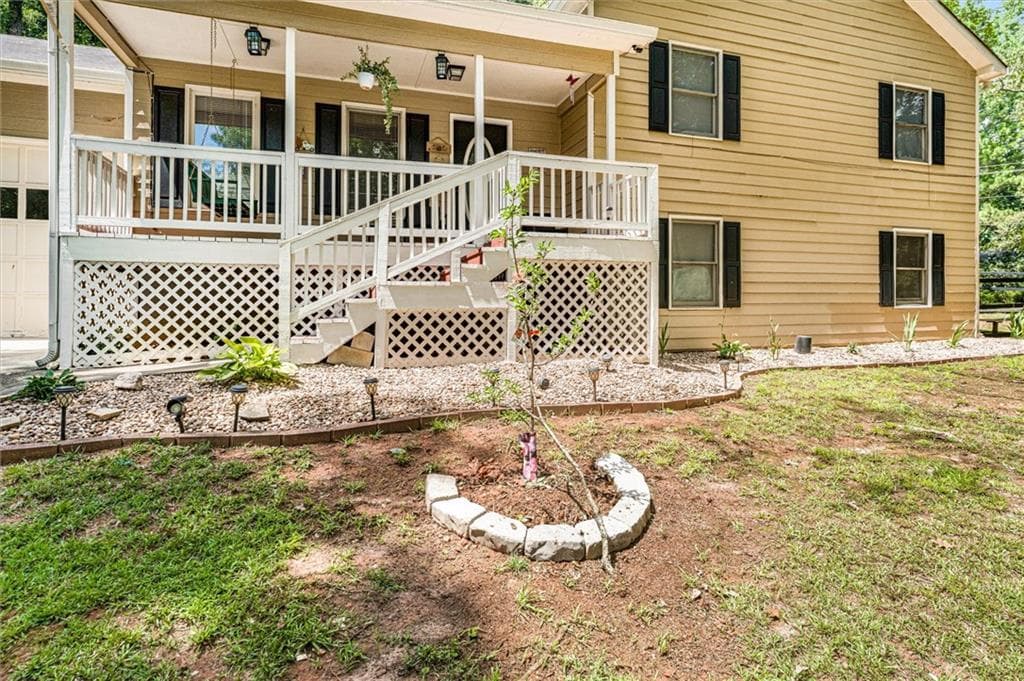 4 bedroom, 3 bathroom, 2,200 sq ft single family residence for sale at 1601 River Glen Road, Auburn, GA 30011 — photo 6