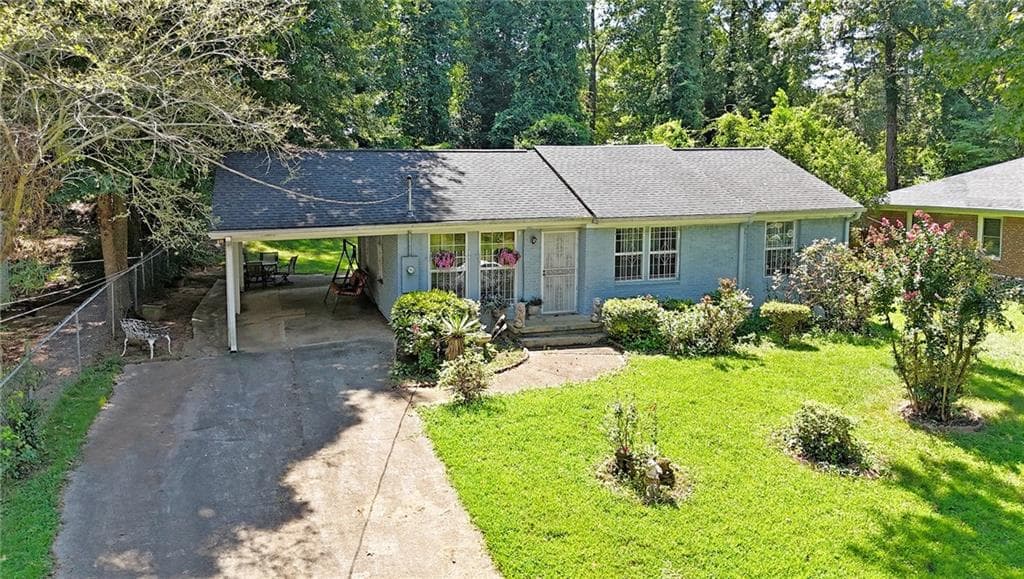 3 bedroom, 2 bathroom, 1,067 sq ft single family residence for sale at 2985 Catalina Drive, Decatur, GA 30032 — photo 1 of 36