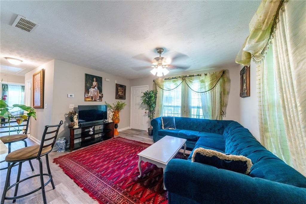 3 bedroom, 2 bathroom, 1,067 sq ft single family residence for sale at 2985 Catalina Drive, Decatur, GA 30032 — photo 6