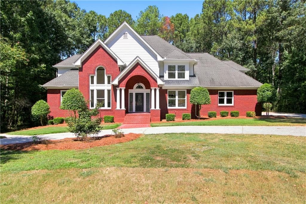 6 bedroom, 5 bathroom, 5,681 sq ft single family residence under contract at 2960 Vail Valley Court, Snellville, GA 30078