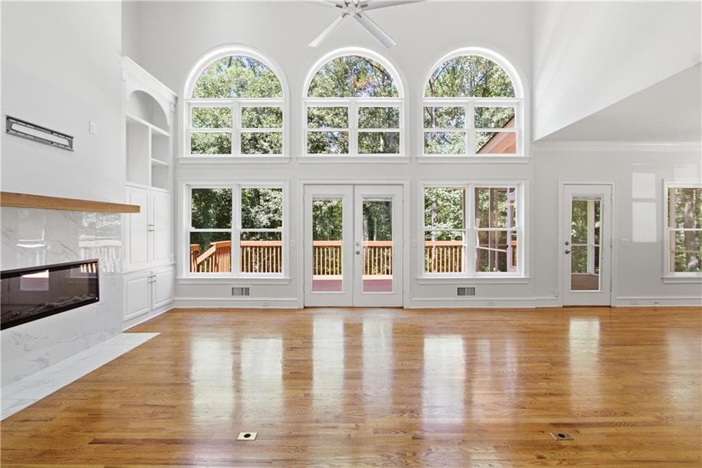 6 bedroom, 5 bathroom, 5,681 sq ft single family residence under contract at 2960 Vail Valley Court, Snellville, GA 30078 — photo 3