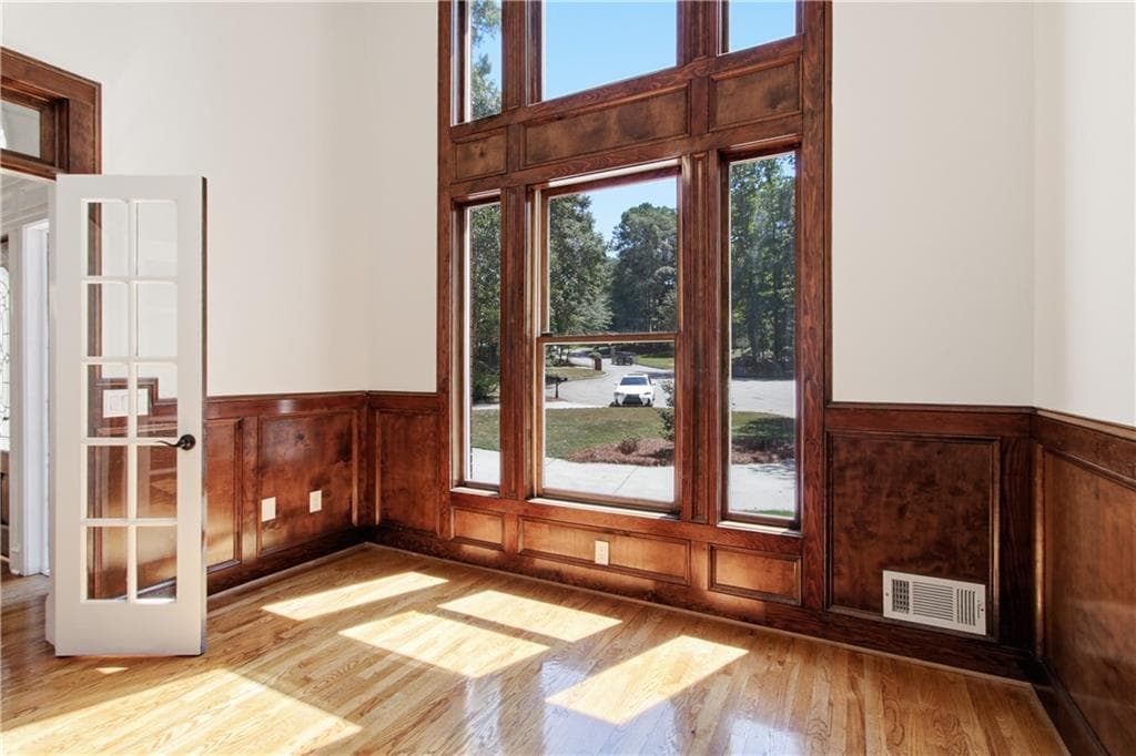 6 bedroom, 5 bathroom, 5,681 sq ft single family residence under contract at 2960 Vail Valley Court, Snellville, GA 30078 — photo 10