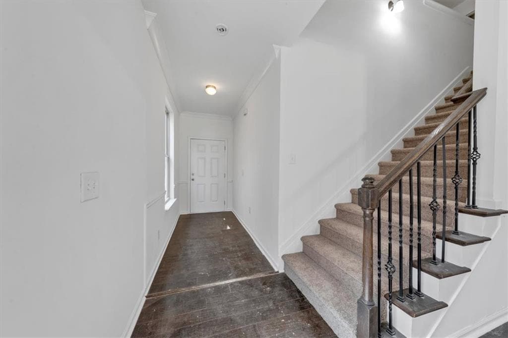 3 bedroom, 3 bathroom, 1,950 sq ft single family residence for sale at 5898 San Gabriel Lane, Atlanta, GA 30349 — photo 5