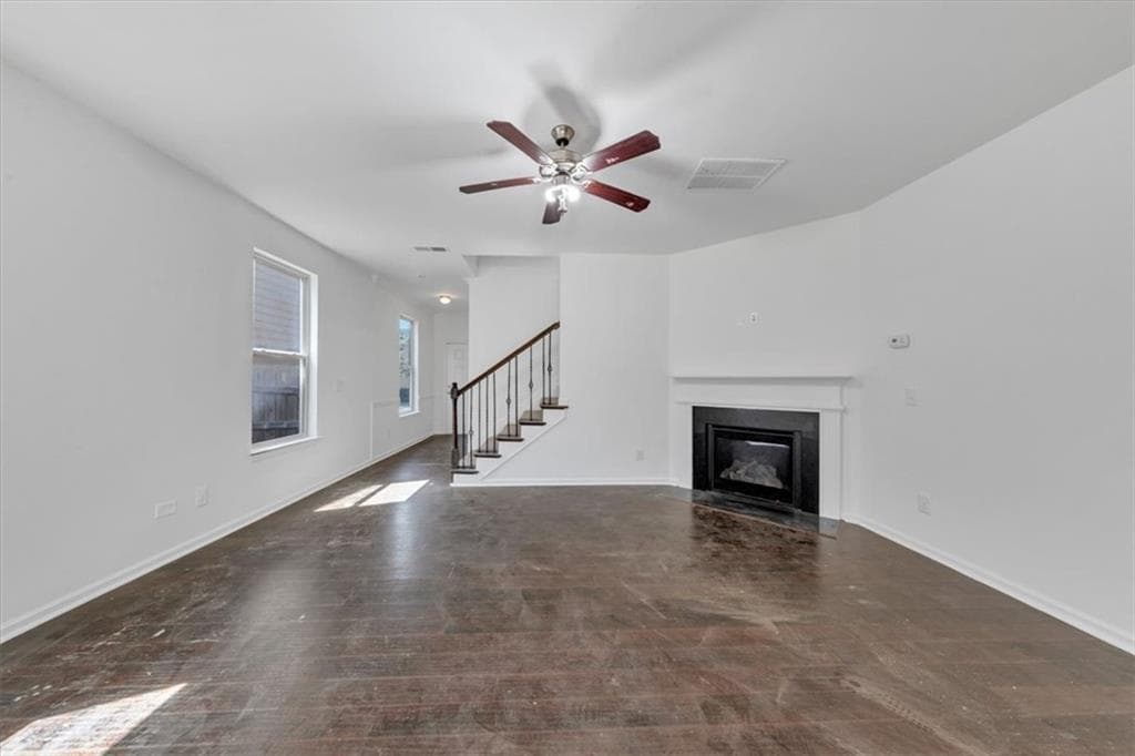 3 bedroom, 3 bathroom, 1,950 sq ft single family residence for sale at 5898 San Gabriel Lane, Atlanta, GA 30349 — photo 7