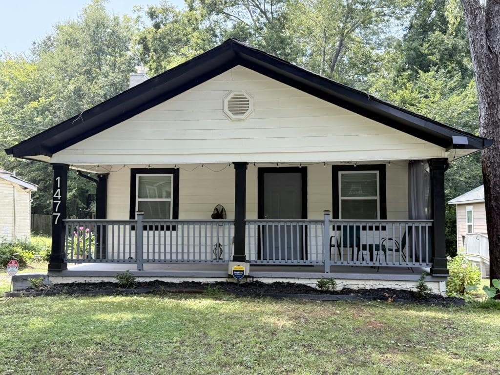 3 bedroom, 2 bathroom, 1,200 sq ft single family residence for rent at 1477 Olive Street, Atlanta, GA 30310 for $1,995 a month — photo 1 of 14