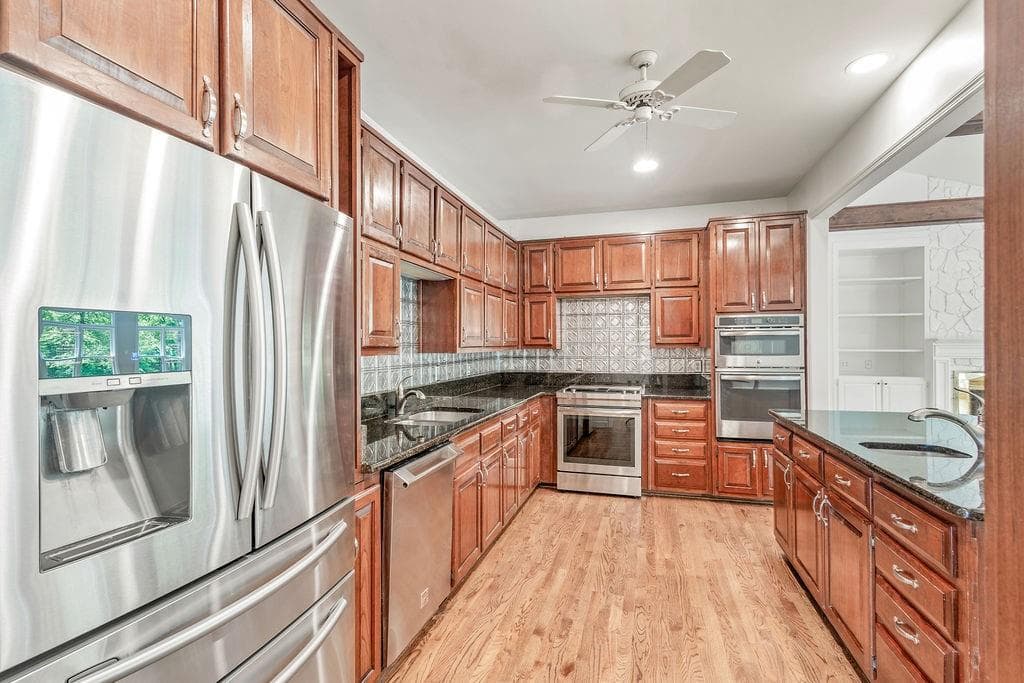 5 bedroom, 4 bathroom, 3,856 sq ft single family residence for sale at 230 Haynes Road, Moreland, GA 30259 — photo 7