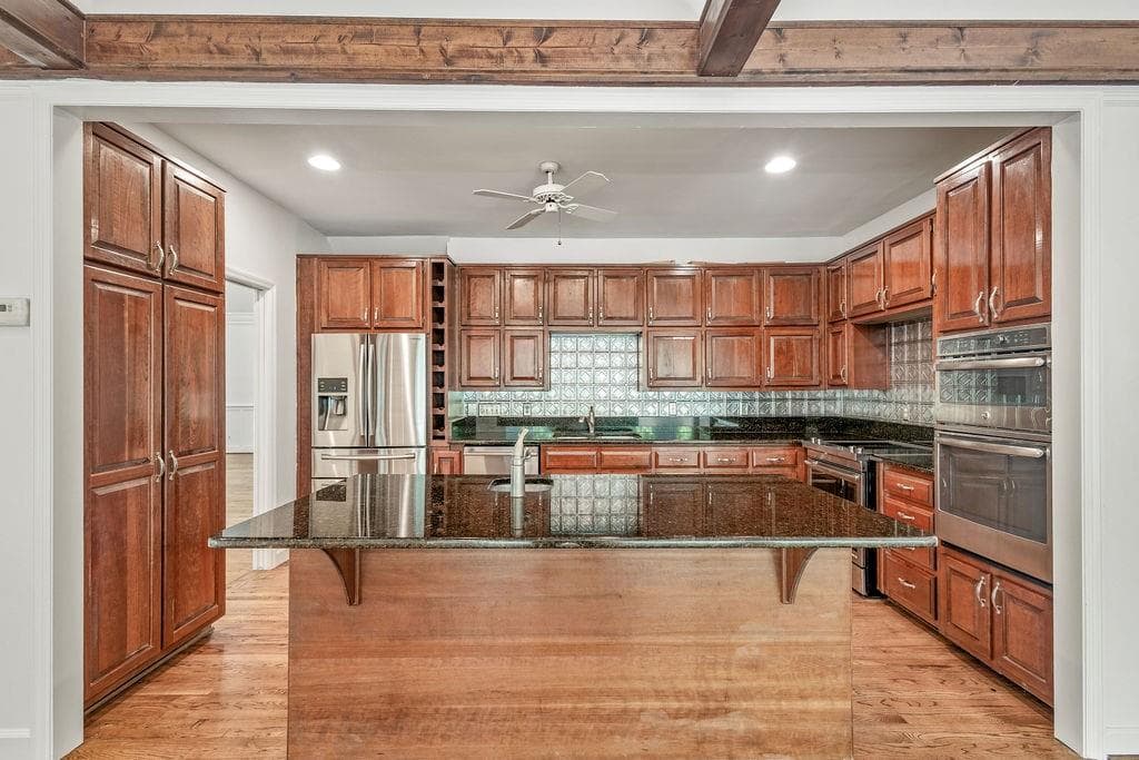5 bedroom, 4 bathroom, 3,856 sq ft single family residence for sale at 230 Haynes Road, Moreland, GA 30259 — photo 9