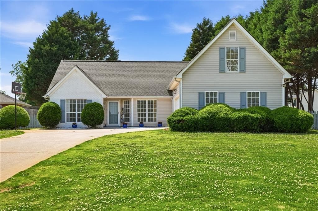 3 bedroom, 2 bathroom, 1,550 sq ft single family residence for rent at 35 Shenandoah Drive, Winder, GA 30680 for $2,400 a month — photo 3