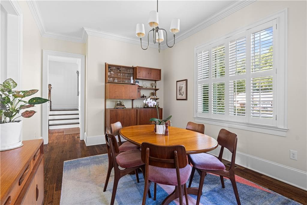 5 bedroom, 3 bathroom, 3,032 sq ft single family residence for sale at 2799 Tupelo Street, Atlanta, GA 30317 — photo 4