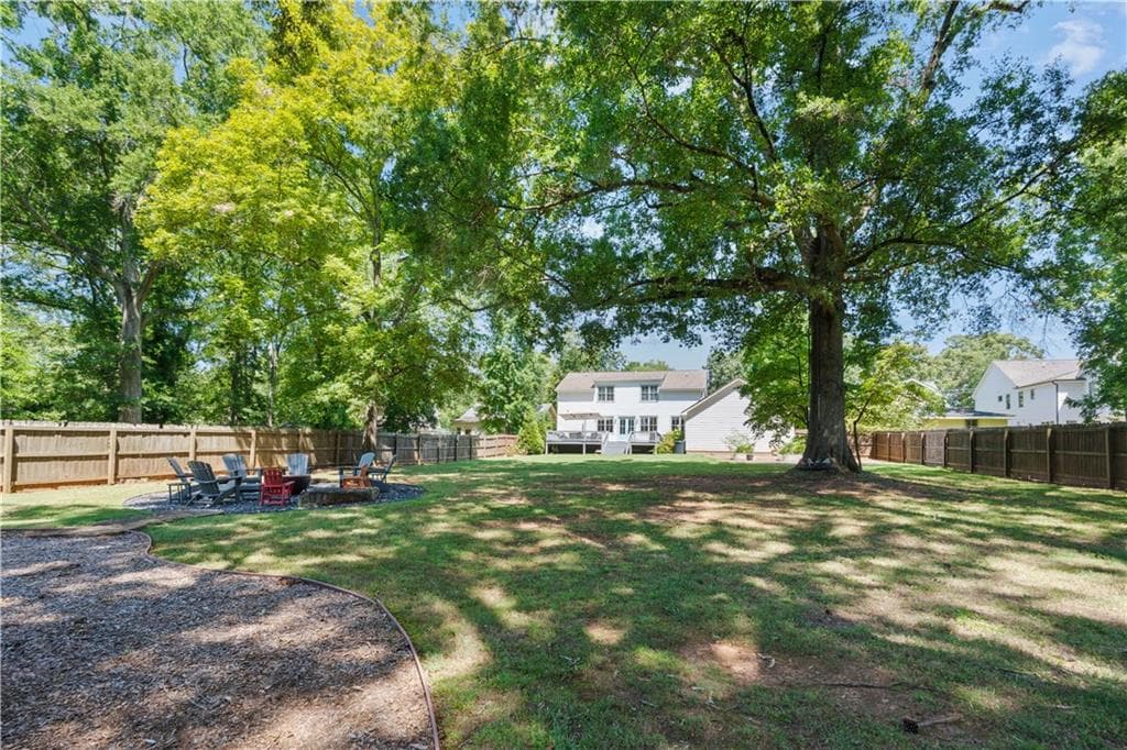 5 bedroom, 3 bathroom, 3,032 sq ft single family residence for sale at 2799 Tupelo Street, Atlanta, GA 30317 — photo 8