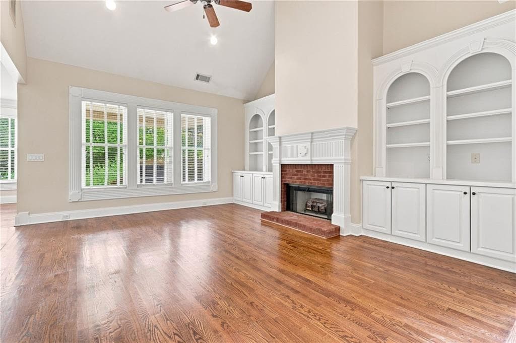 3 bedroom, 3 bathroom, 2,981 sq ft single family residence for sale at 925 Windsor Place Circle, Grayson, GA 30017 — photo 6