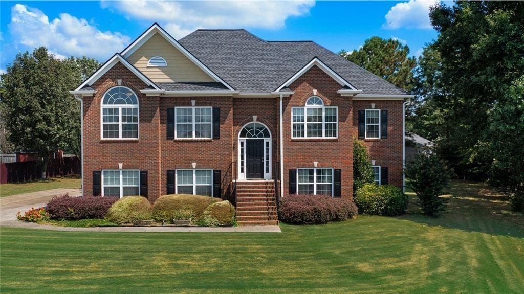 5 bedroom, 3 bathroom, 2,589 sq ft single family residence for sale at 21 Prestwick Loop, Cartersville, GA 30120 — photo 1 of 38