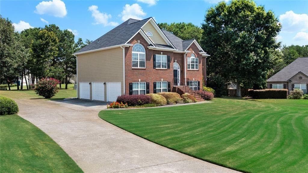 5 bedroom, 3 bathroom, 2,589 sq ft single family residence for sale at 21 Prestwick Loop, Cartersville, GA 30120 — photo 3