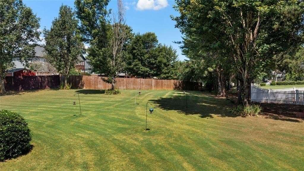 5 bedroom, 3 bathroom, 2,589 sq ft single family residence for sale at 21 Prestwick Loop, Cartersville, GA 30120 — photo 6