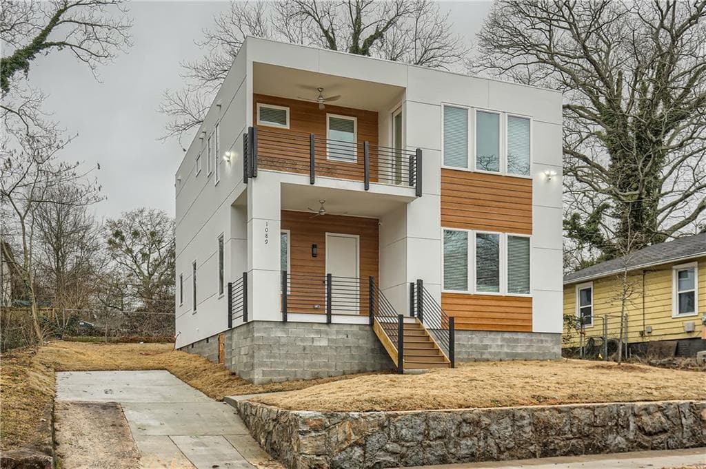 4 bedroom, 3 bathroom, 2,232 sq ft single family residence for sale at 1089 Coleman Street, Atlanta, GA 30310 — photo 2