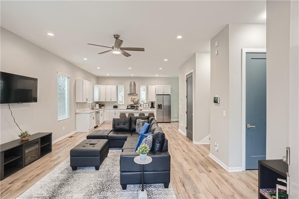 4 bedroom, 3 bathroom, 2,232 sq ft single family residence for sale at 1089 Coleman Street, Atlanta, GA 30310 — photo 6