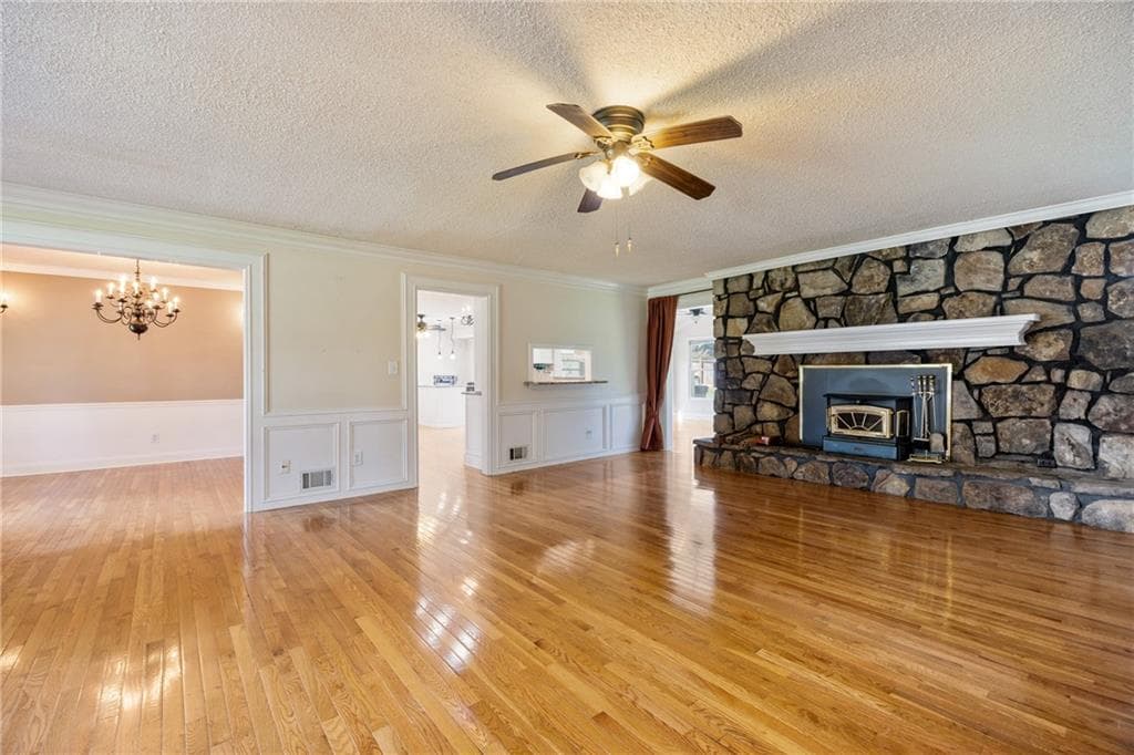 4 bedroom, 4 bathroom, 2,618 sq ft single family residence under contract at 1977 Johnson Ferry Road, Marietta, GA 30062 — photo 4