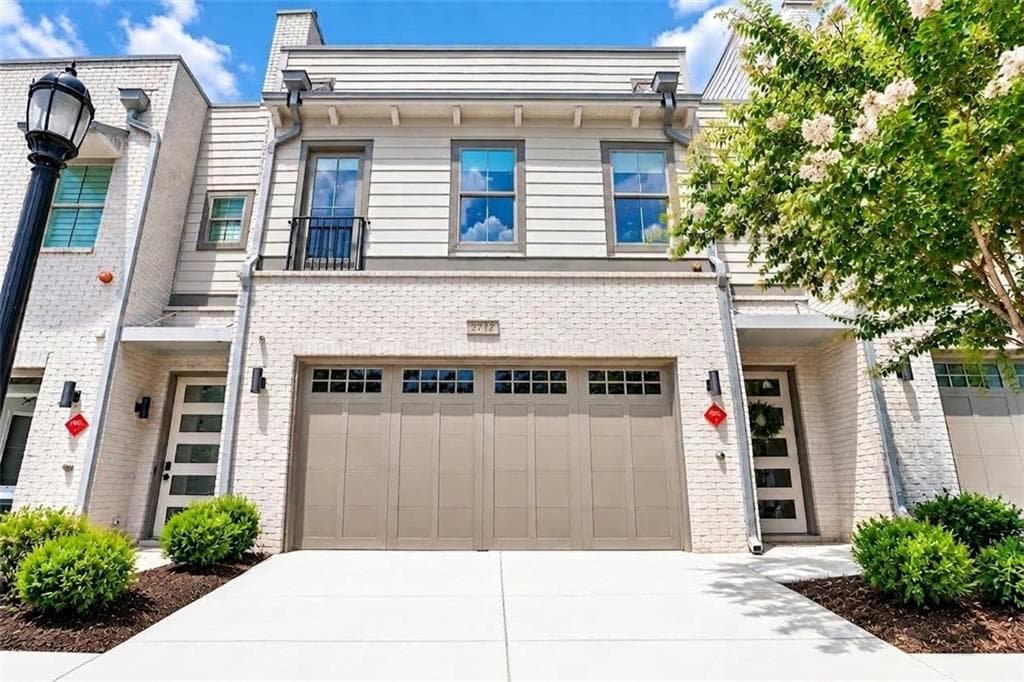 3 bedroom, 4 bathroom, 2,413 sq ft townhouse for sale at 2712 Stargazer Terrace, Smyrna, GA 30080