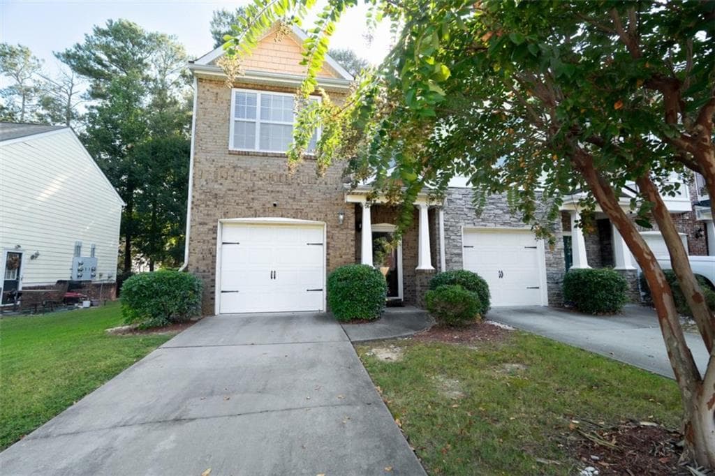 3 bedroom, 3 bathroom, 1,432 sq ft townhouse for sale at 7070 Galloway Point, Riverdale, GA 30296