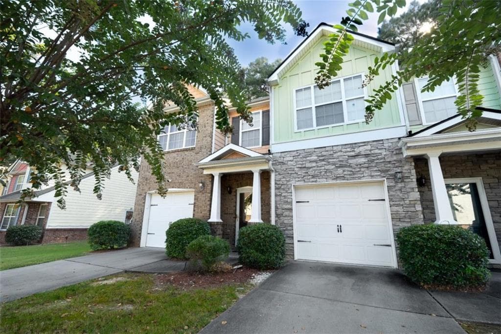 3 bedroom, 3 bathroom, 1,432 sq ft townhouse for sale at 7070 Galloway Point, Riverdale, GA 30296 — photo 2