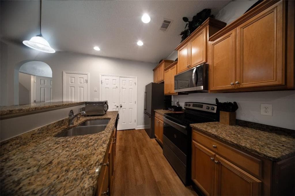 3 bedroom, 3 bathroom, 1,432 sq ft townhouse for sale at 7070 Galloway Point, Riverdale, GA 30296 — photo 5