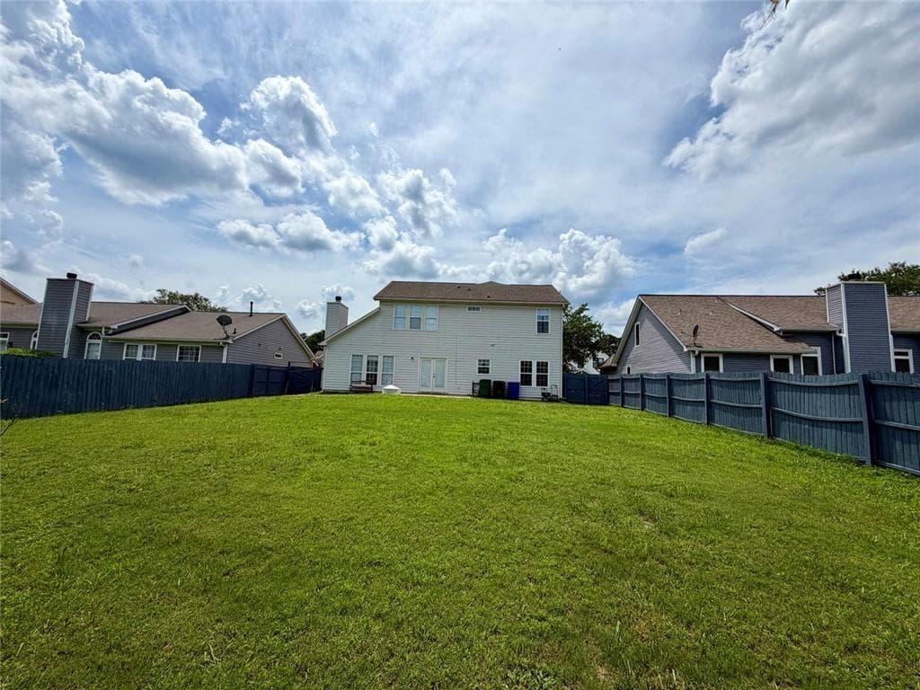4 bedroom, 3 bathroom, 2,588 sq ft single family residence for sale at 1473 Chamirey Drive, Marietta, GA 30008 — photo 9