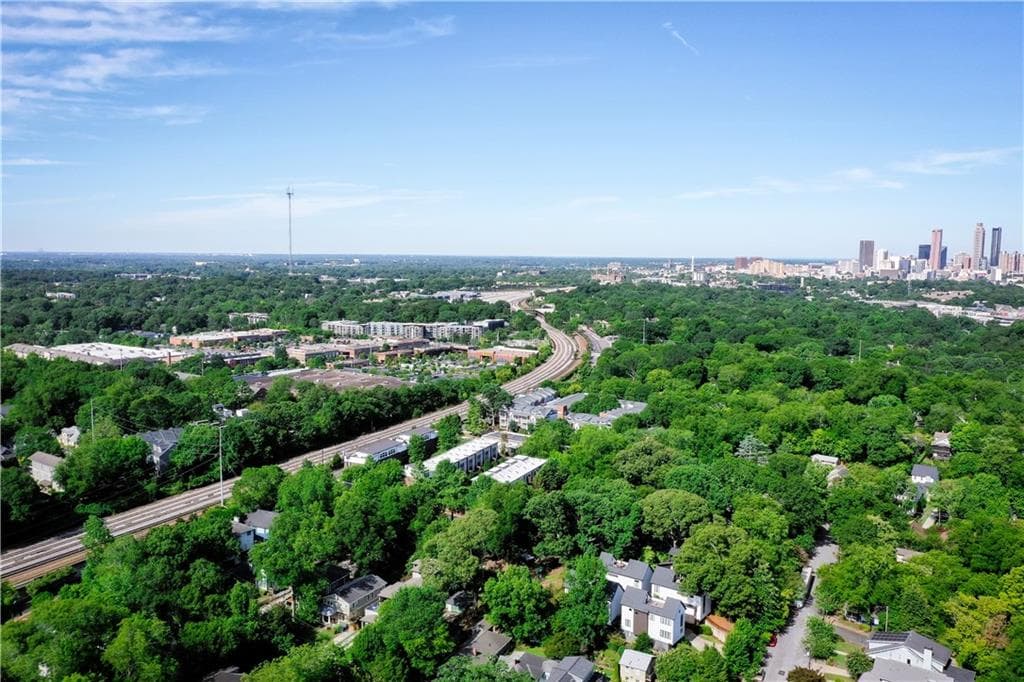 1 bedroom, 2 bathroom, 992 sq ft condominium for sale at 1221 Caroline Street 208, Atlanta, GA 30307 — photo 5