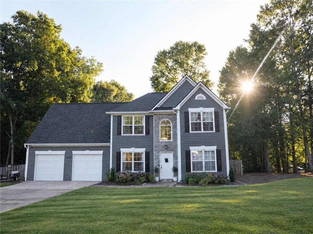 4 bedroom, 3 bathroom, 2,115 sq ft single family residence for sale at 3675 Wake Robin Way, Cumming, GA 30028 — photo 2