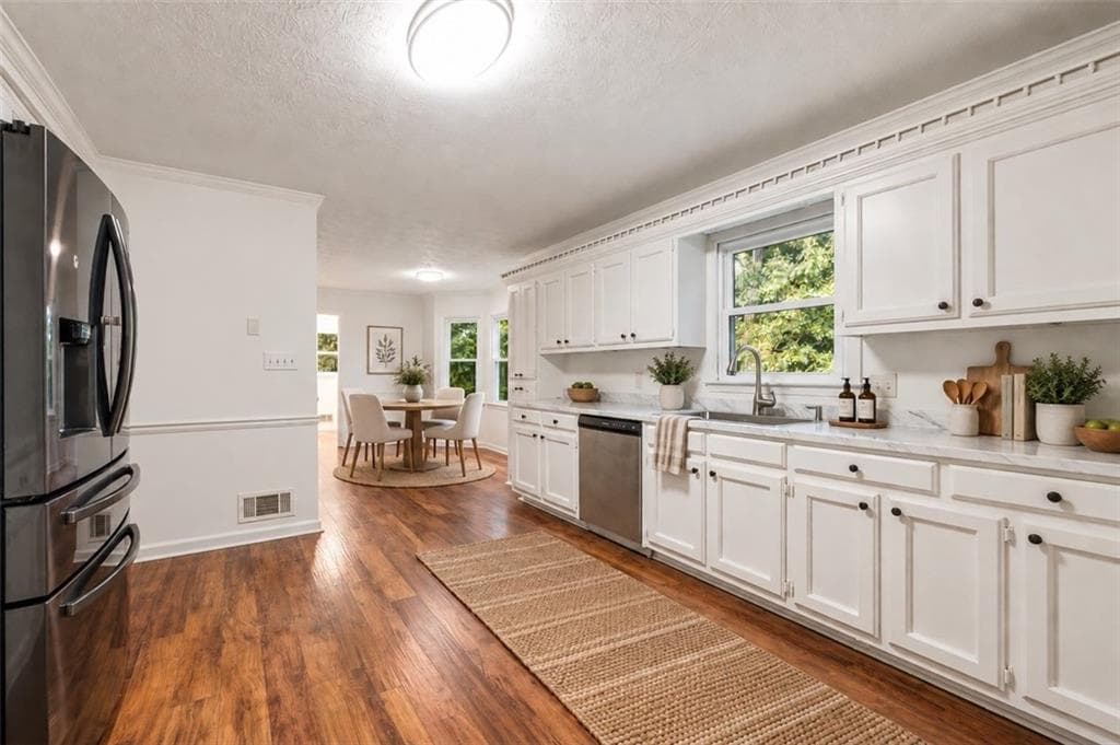 5 bedroom, 3 bathroom, 2,748 sq ft single family residence for sale at 1181 Steeple Run, Lawrenceville, GA 30043 — photo 7