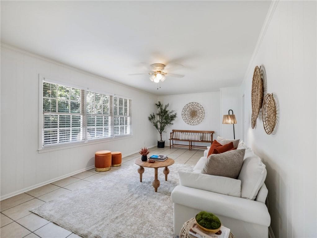 3 bedroom, 2 bathroom, 1,587 sq ft single family residence under contract at 2065 Oak Road, Snellville, GA 30078 — photo 6