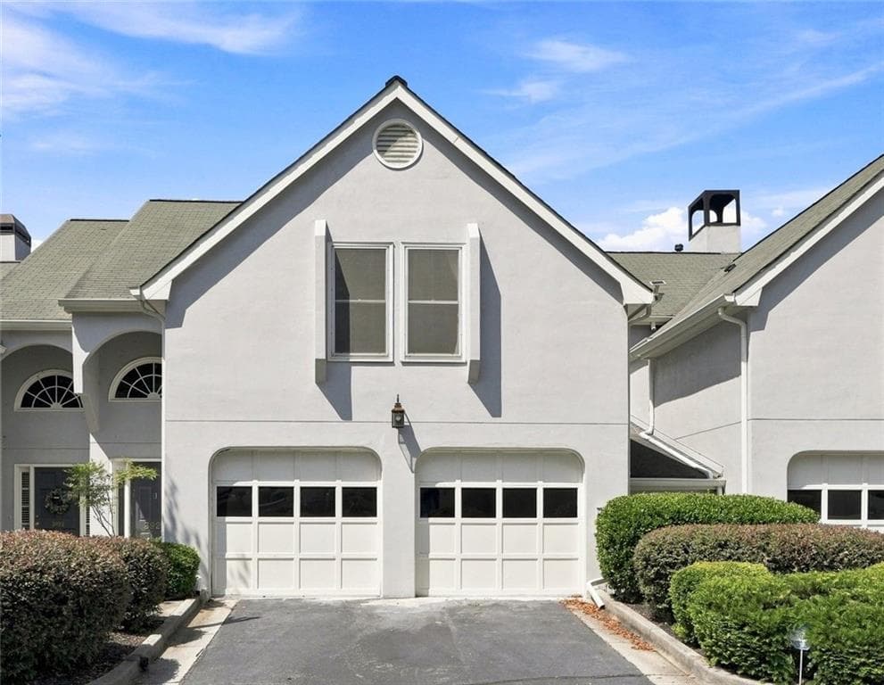 3 bedroom, 3 bathroom, 2,230 sq ft condominium for rent at 3924 Ashford Lake Court, Atlanta, GA 30319 for $4,000 a month — photo 1 of 22