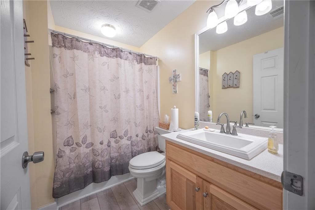 3 bedroom, 2 bathroom, 1,661 sq ft single family residence for sale at 207 Dogwood Drive, Epworth, GA 30541 — photo 9
