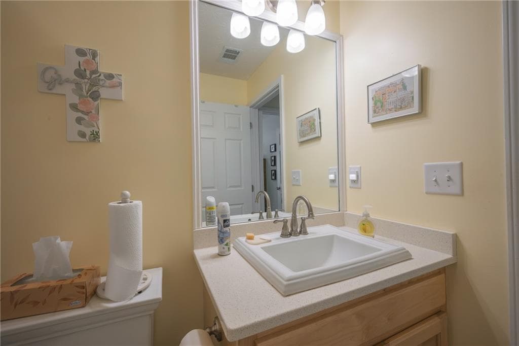 3 bedroom, 2 bathroom, 1,661 sq ft single family residence for sale at 207 Dogwood Drive, Epworth, GA 30541 — photo 10