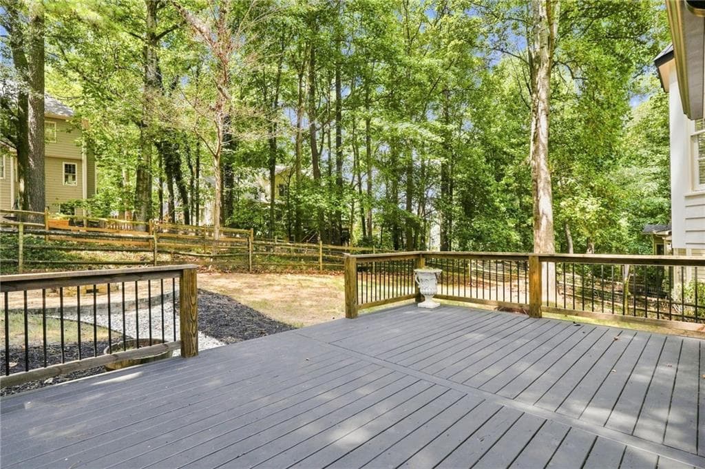 4 bedroom, 2 bathroom, 1,669 sq ft single family residence under contract at 657 Wedgewood Drive, Woodstock, GA 30189 — photo 10